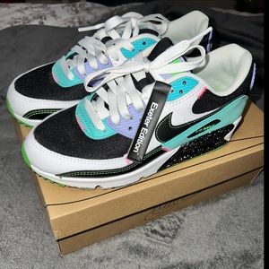 *NEW* Nike Air Max 90 Exeter Edition- W/7.5- M/6